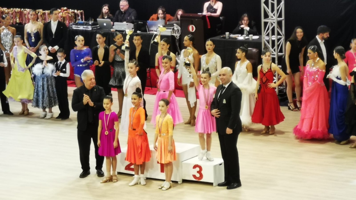 Öğrencimiz Olivia Pera Kale Türkiye Dans Sporları Federasyon  Yarışmasında 6. Olmuştur.